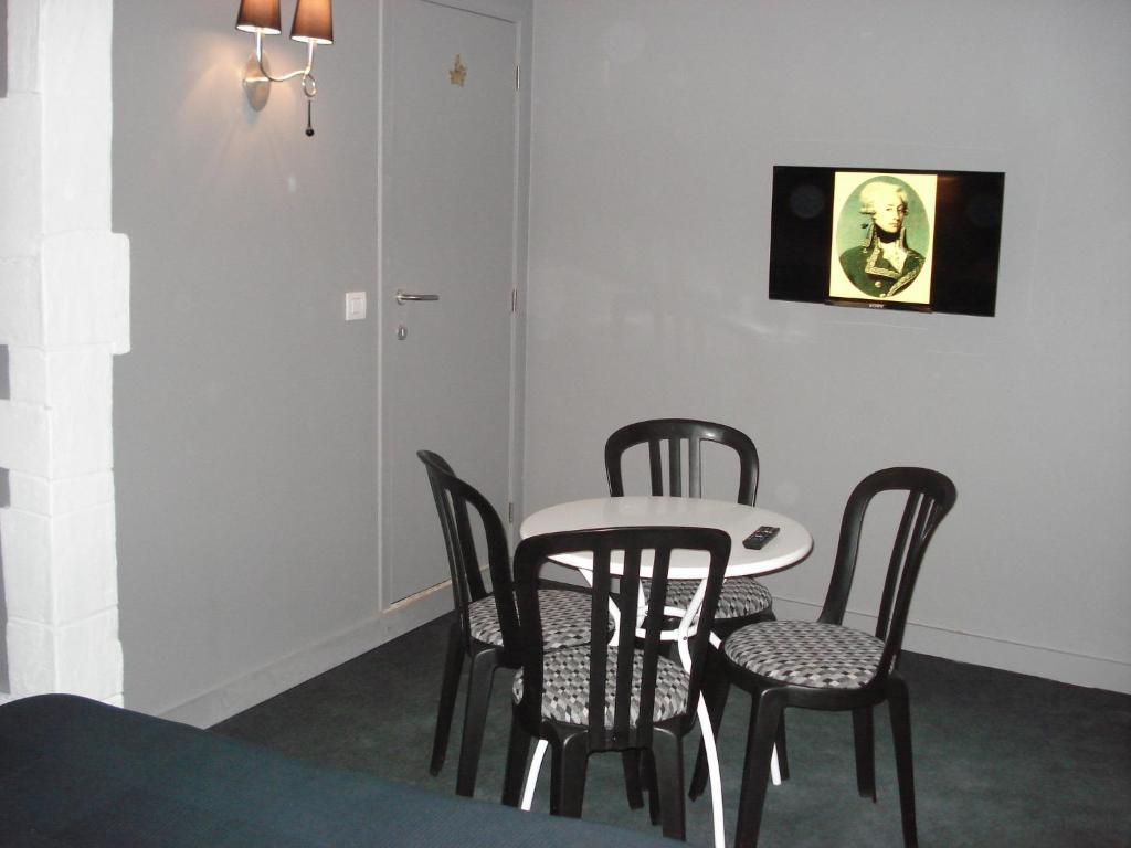 Hotel La Fayette Rochefort Ruang foto